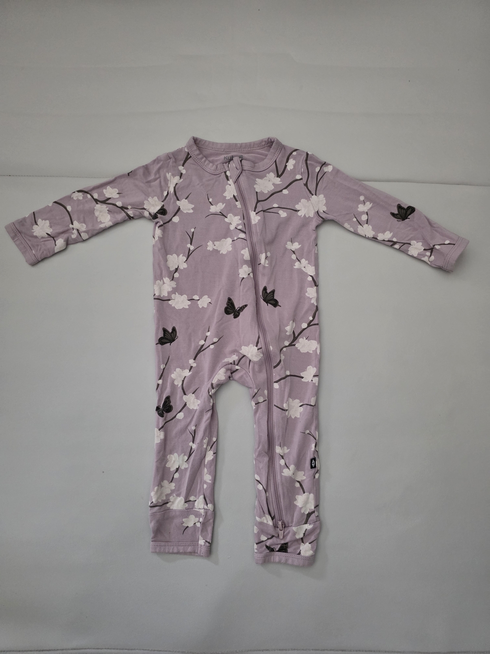 (VGUC) Kyte Baby Zippered Romper in Cherry Blossom Long Sleeve Size 12-18M